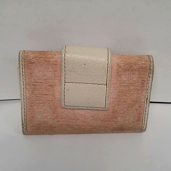 Authentic Gucci Keychain Holder - Picture 2 of 11